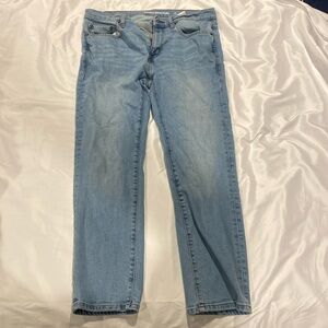 Amazon essentials light blue slim jeans